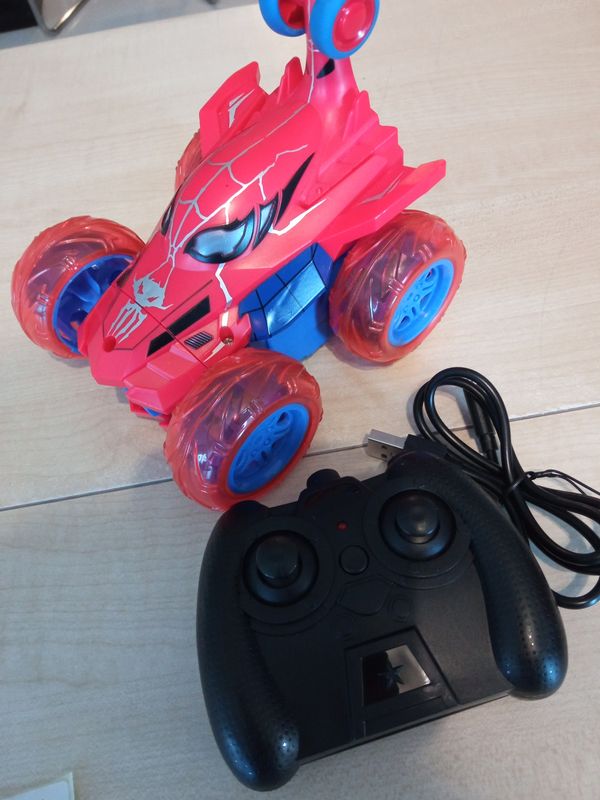 Macchina telecomandata