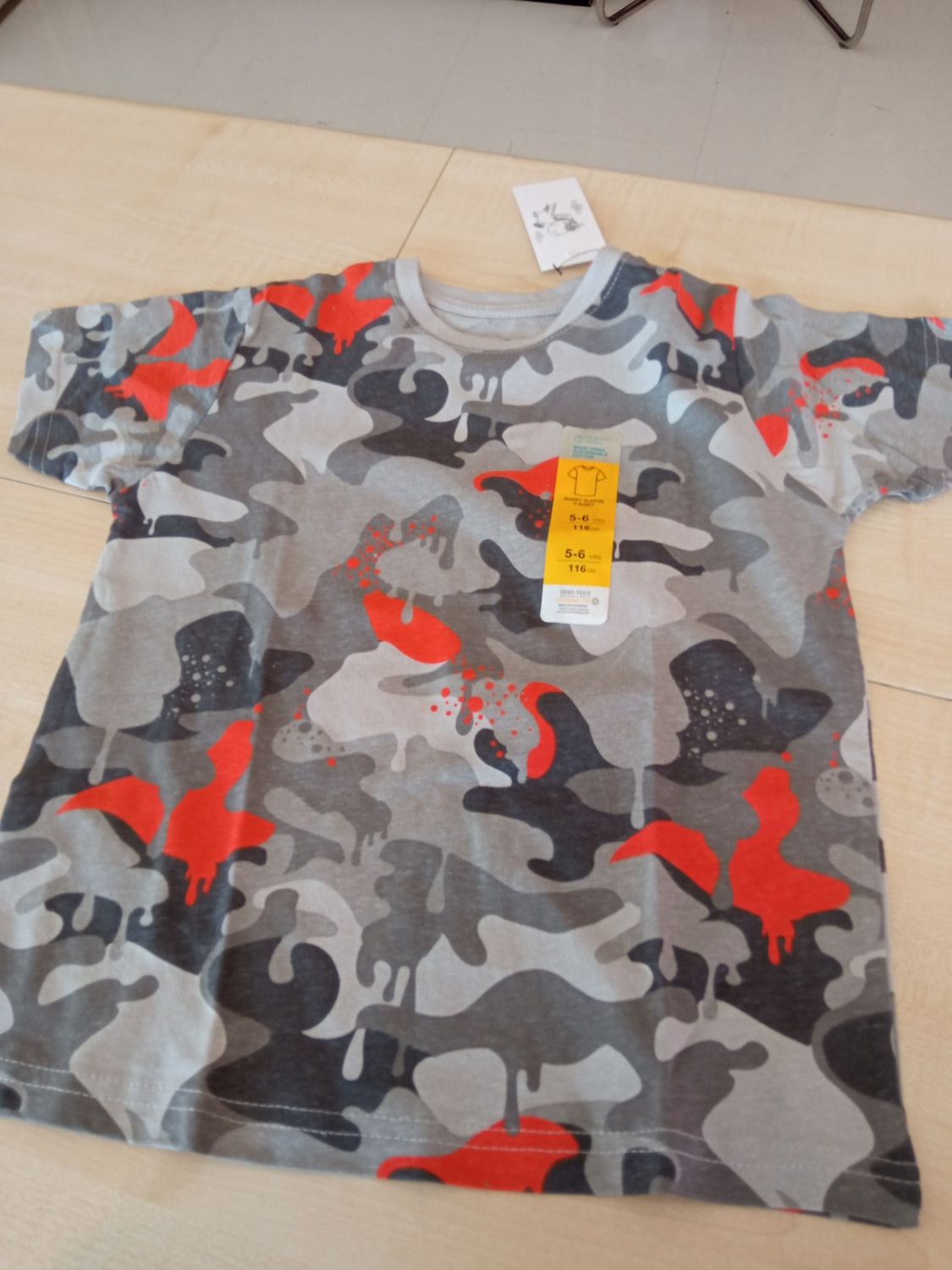 Maglietta bimbo 5/6 anni Primark nuova