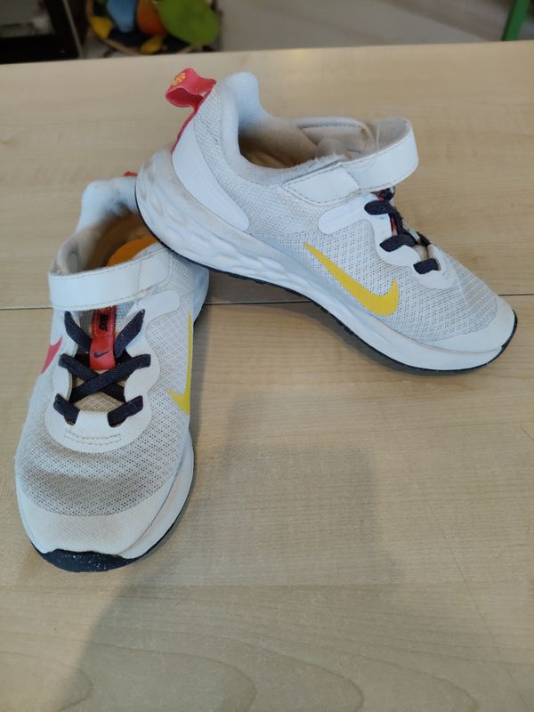 Scarpe bimba n 29.5 Nike