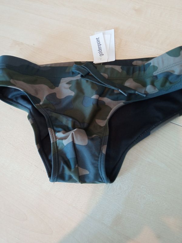 Costume da bagno bimbo 12 anni Goldenpoint  nuovo