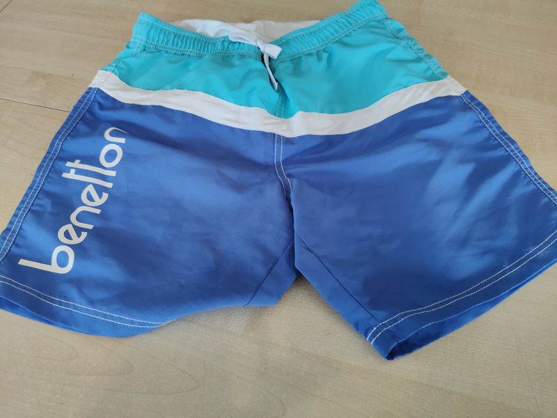 Costume da bagno bimbo 130 cm Benetton Costume da bagno bimbo 130 cm Benetton