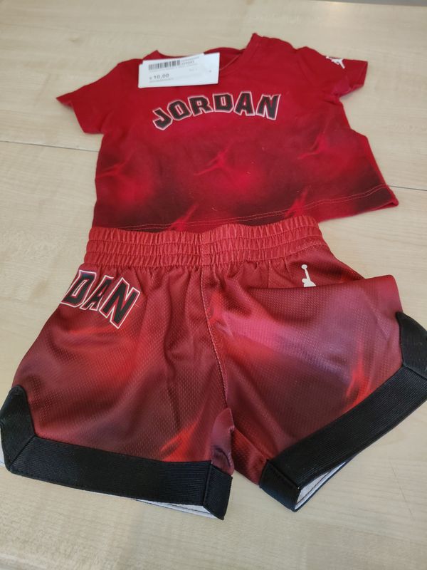 Completo bimbo 6 mesi Jordan