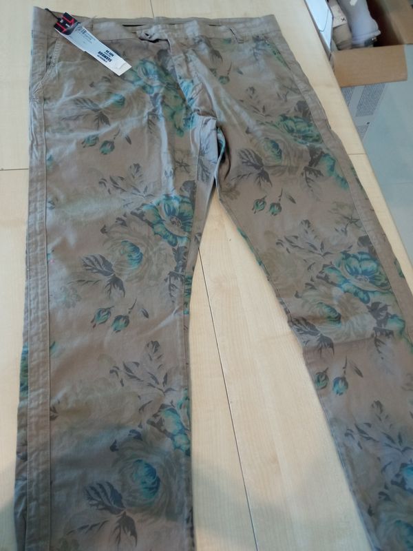Pantaloni donna tg 36 Strikers nuovi