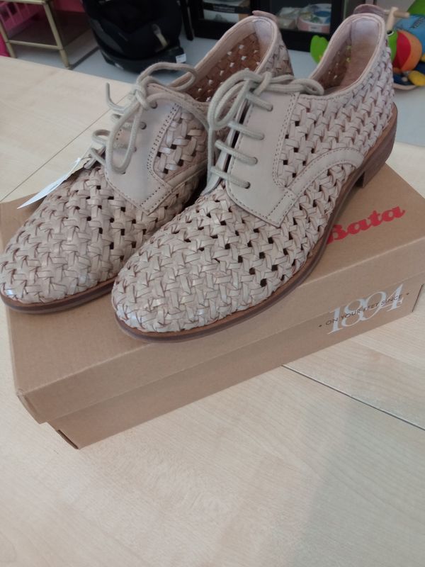 Scarpe donna n.39 Bata nuove