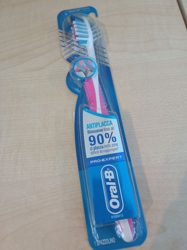 Spazzolino da denti Oral-b nuovo