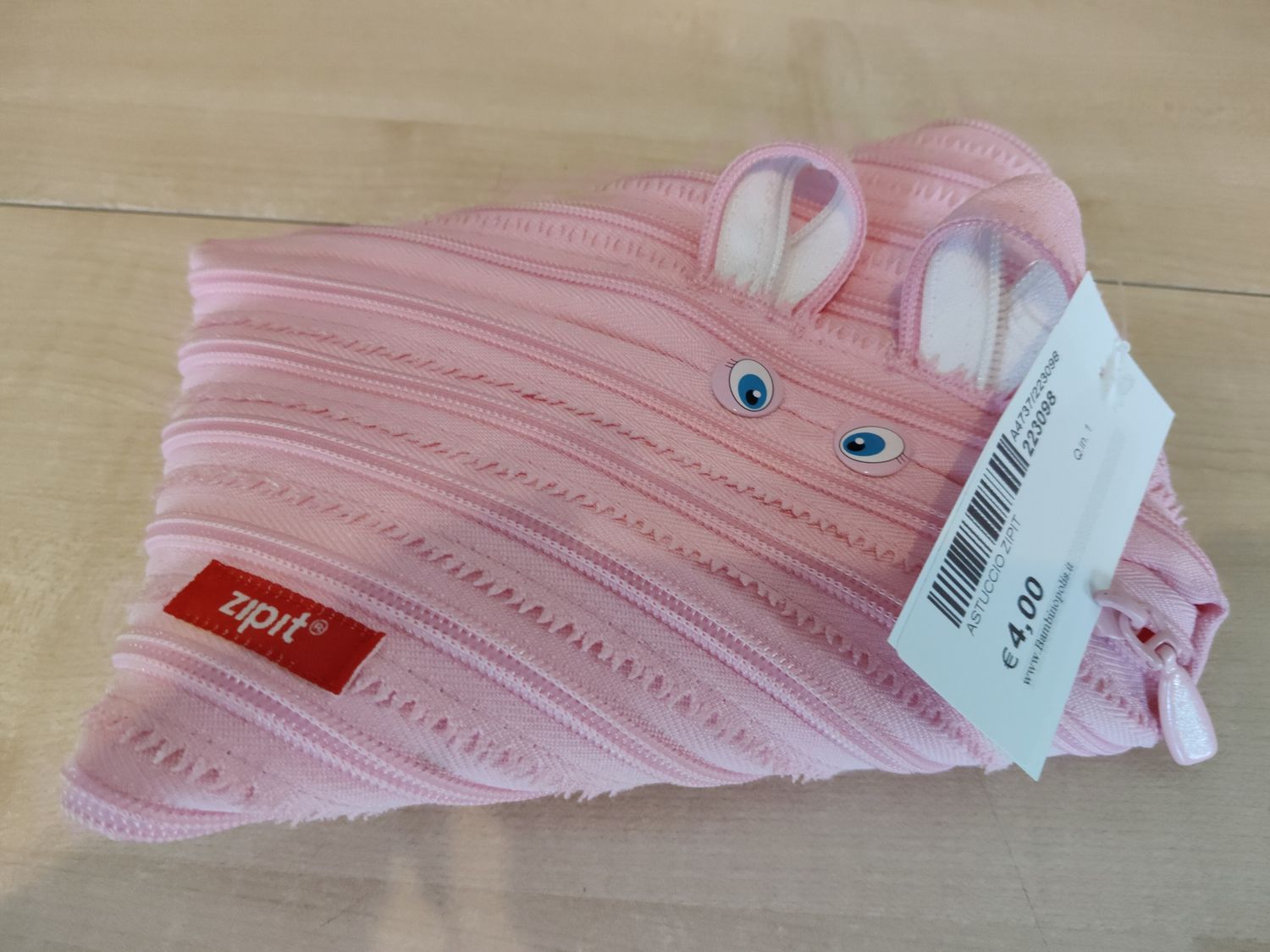 AStuccio zipit