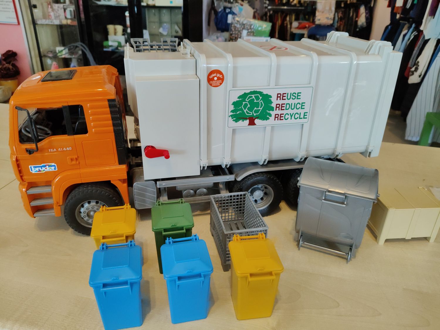 Camion del pattume Bruder + accessori