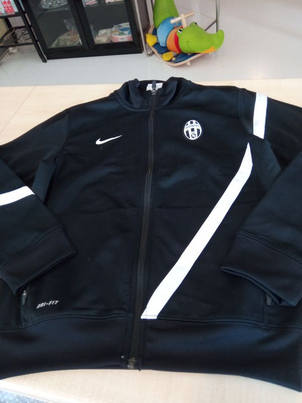 Felpa bimbo 10/12 anni Juventus Nike Felpa bimbo 10/12 anni Juventus Nike
