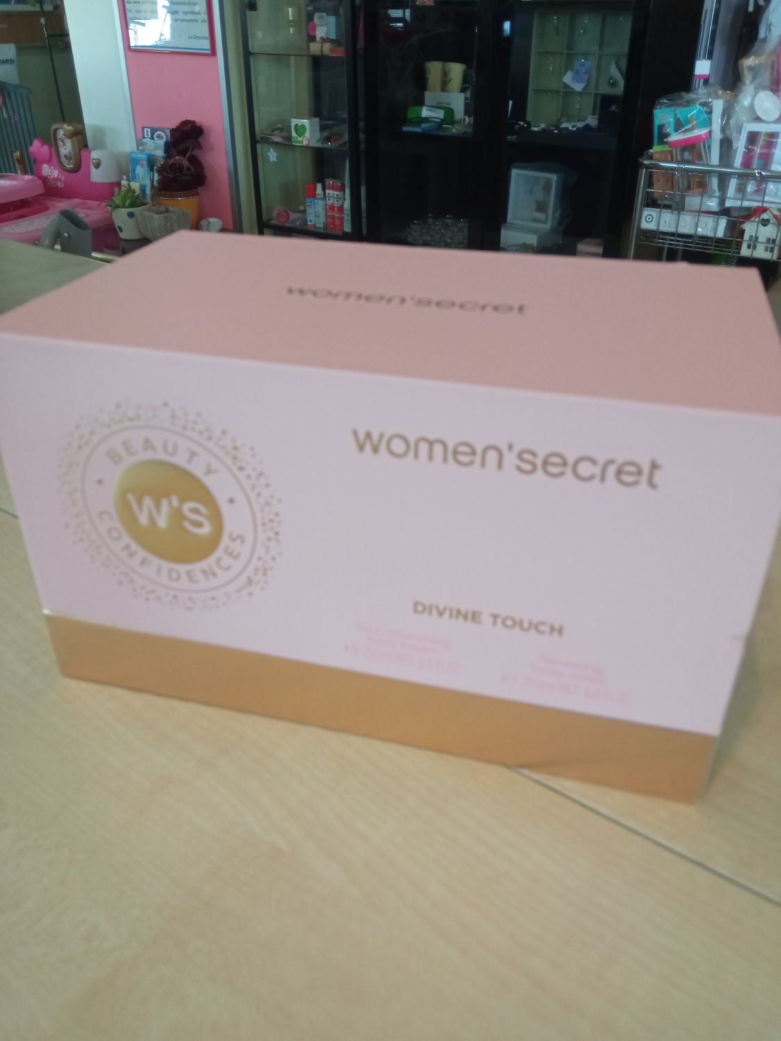 Women's secret divine touch