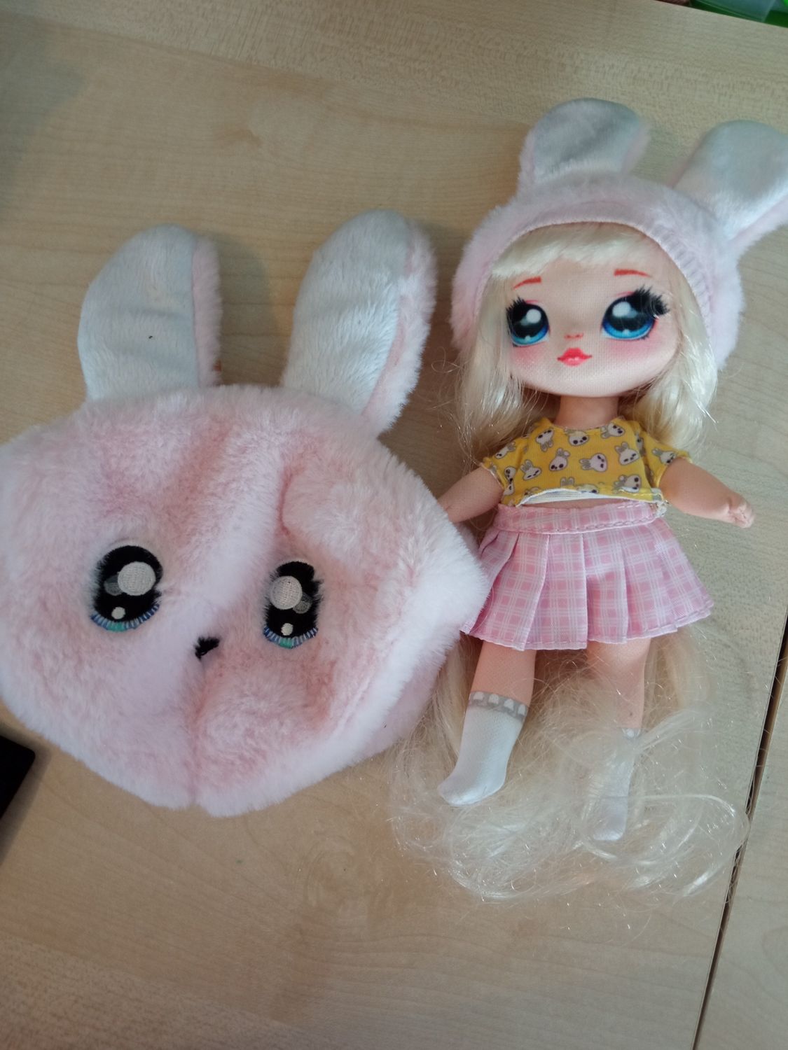 Na! Na! Na! surprise