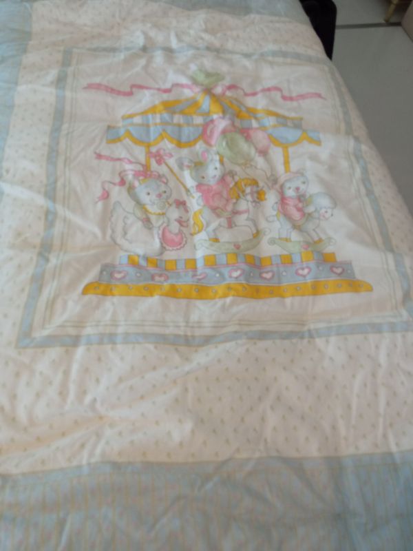 Coperta e lenzuola per lettino