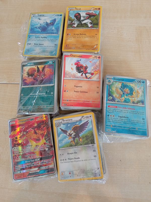 Carte Pokemon 50 pezzi
