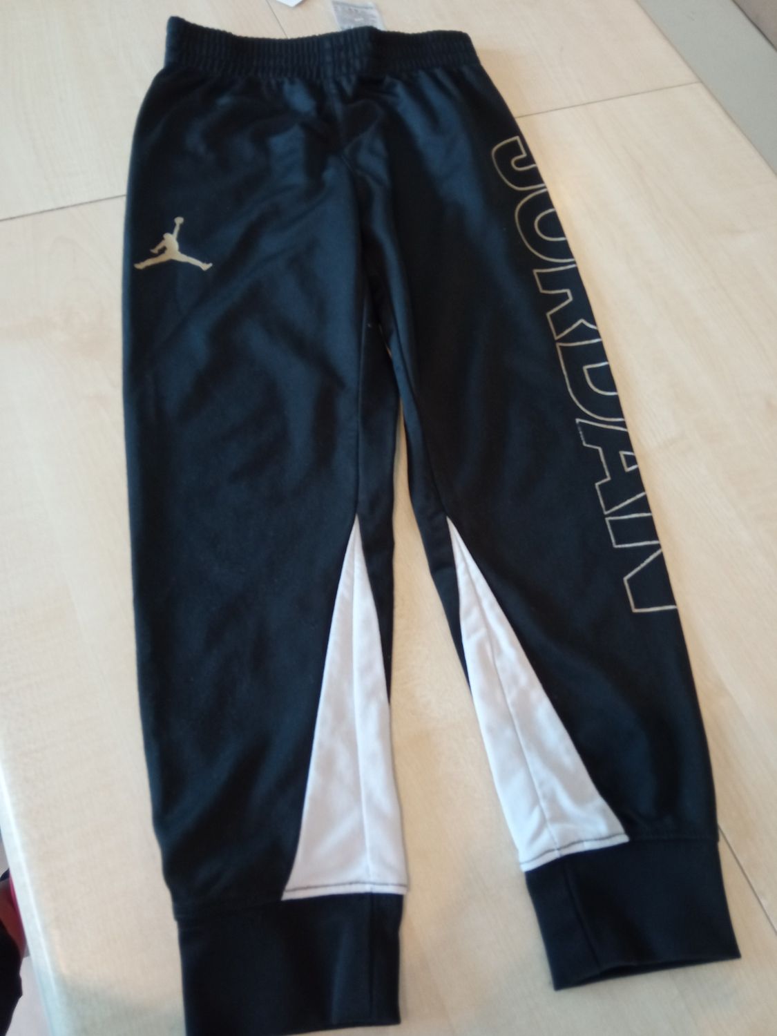 Pantaloni bimbo 5/6 anni Jordan