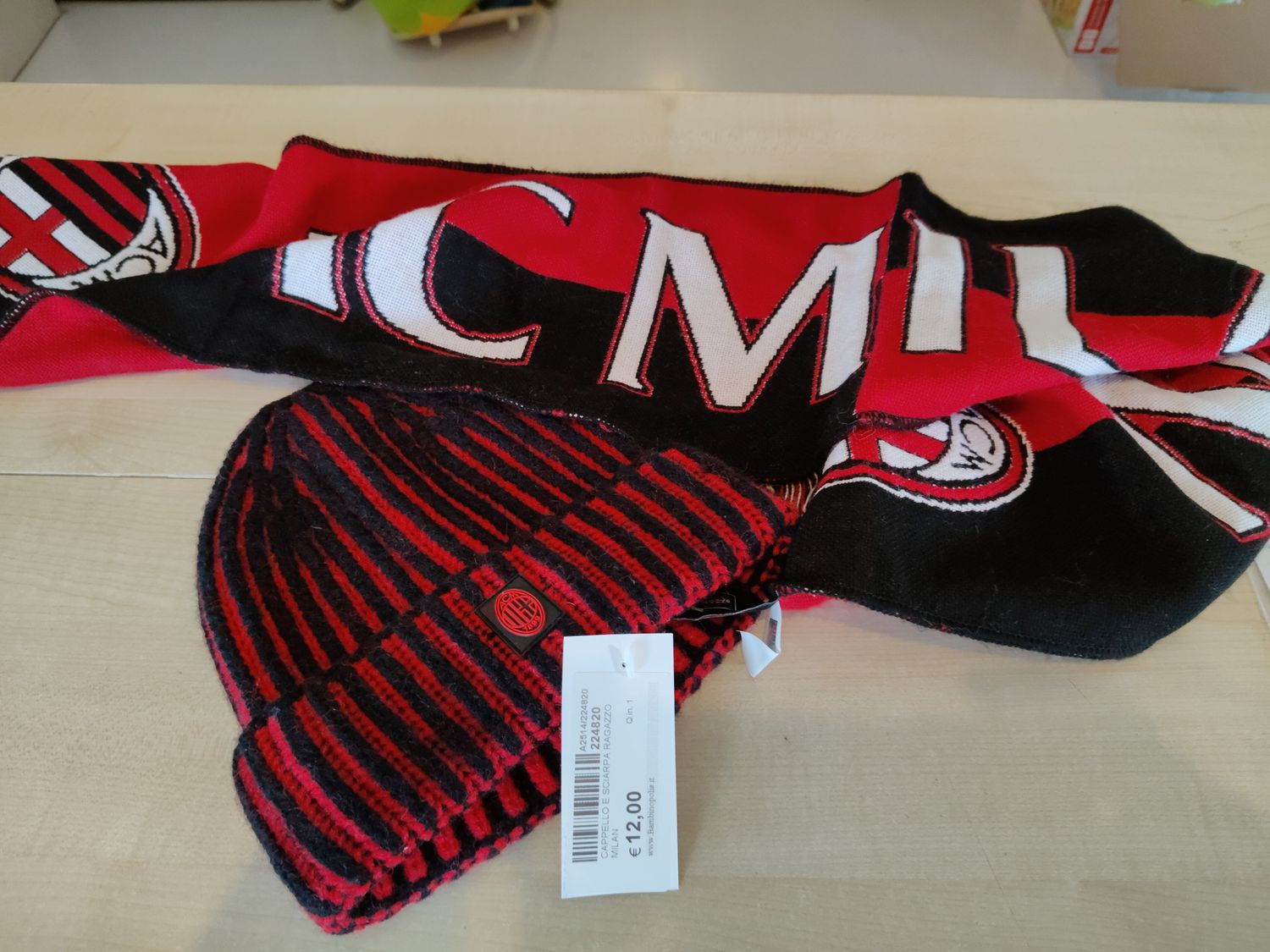Cappello e sciarpa ragazzo Milan
