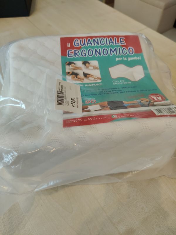 Guanciale ergonomico per gambe