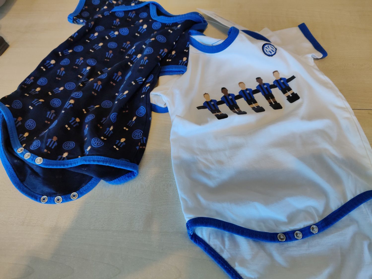 Body bimbo 9 mesi Inter   2 pezzi
