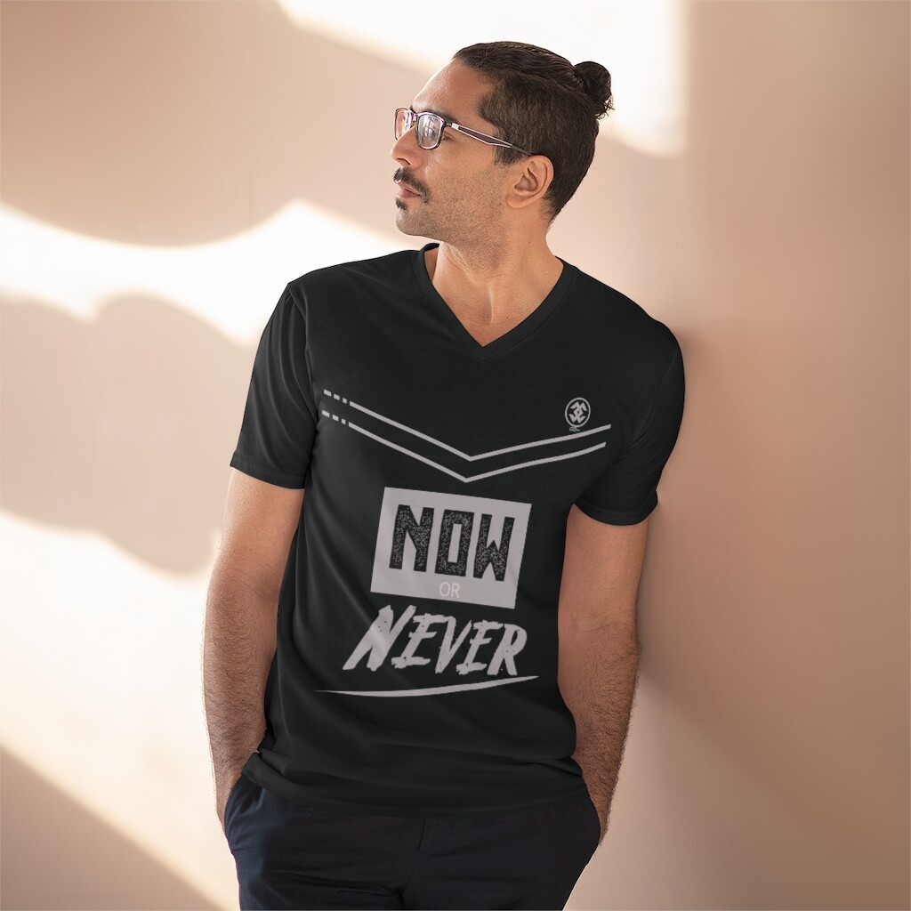 Men&#39;s Lightweight V-Neck Now