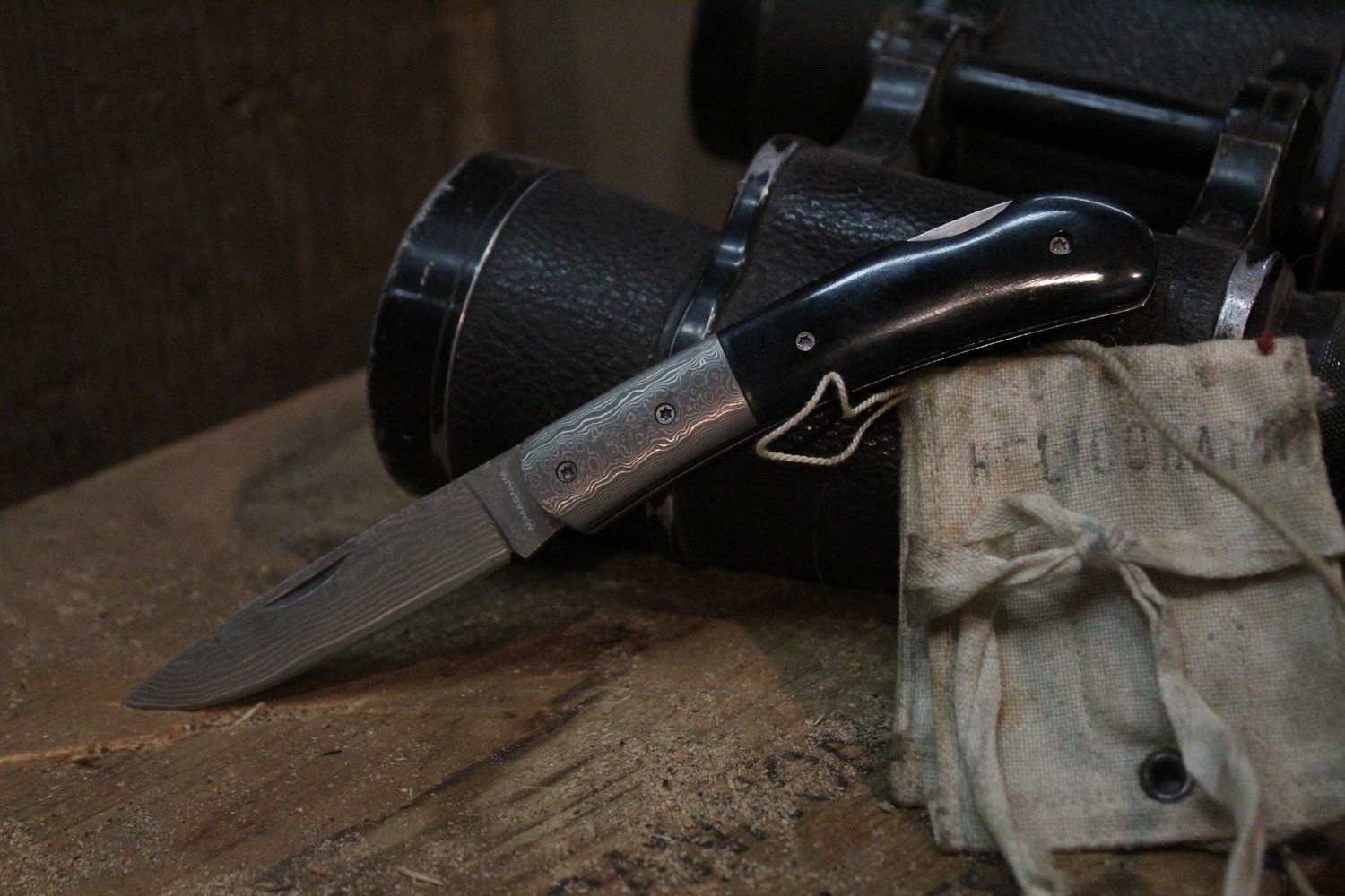 Boker Magnum Black Bone 2.5&quot; Lockback Knife, Quincewood / Damascus ( Discontinued )