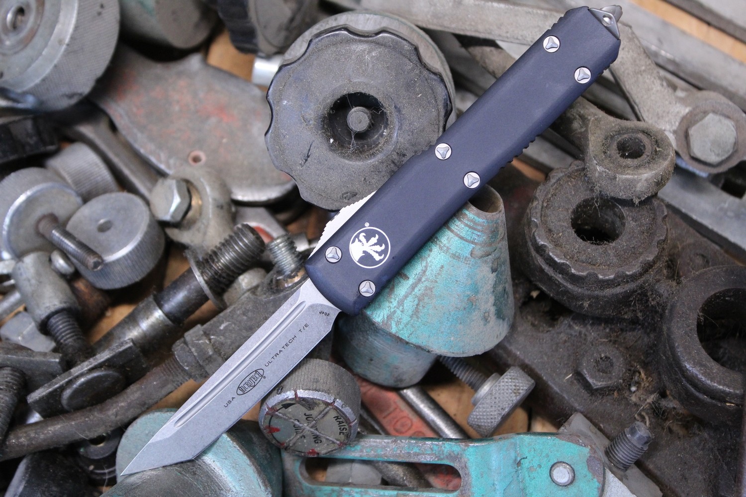 Microtech Ultratech T/E 3.4&quot; OTF Automatic Knife, Black / Stonewash