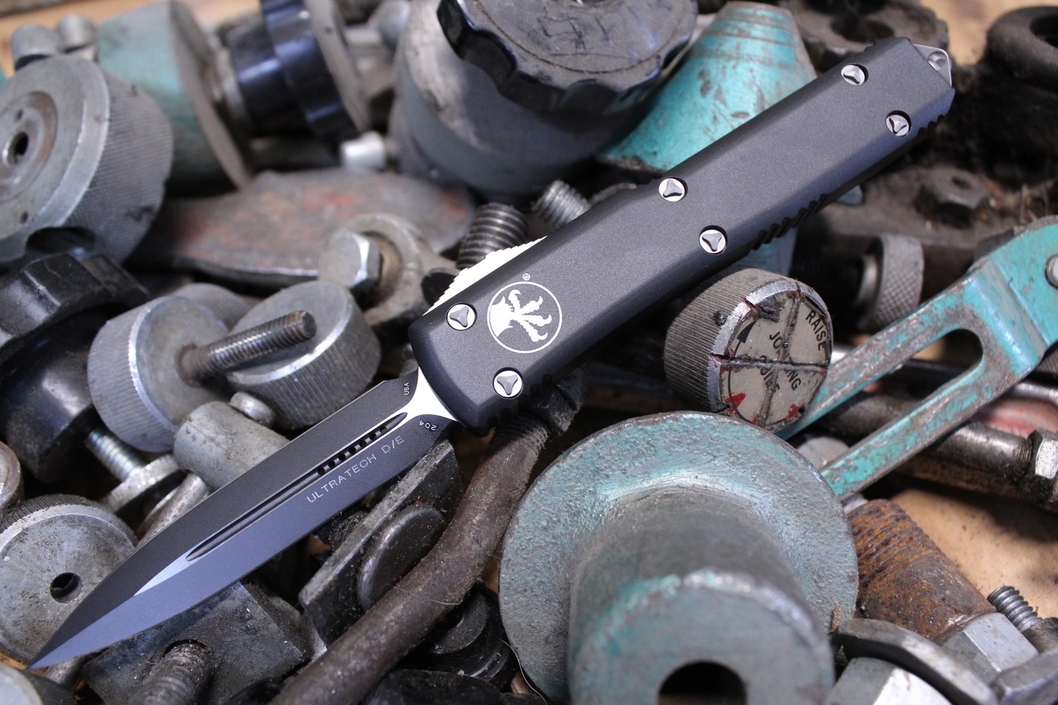 Microtech Ultratech D/E 3.4&quot; OTF Automatic Knife, Black / Black