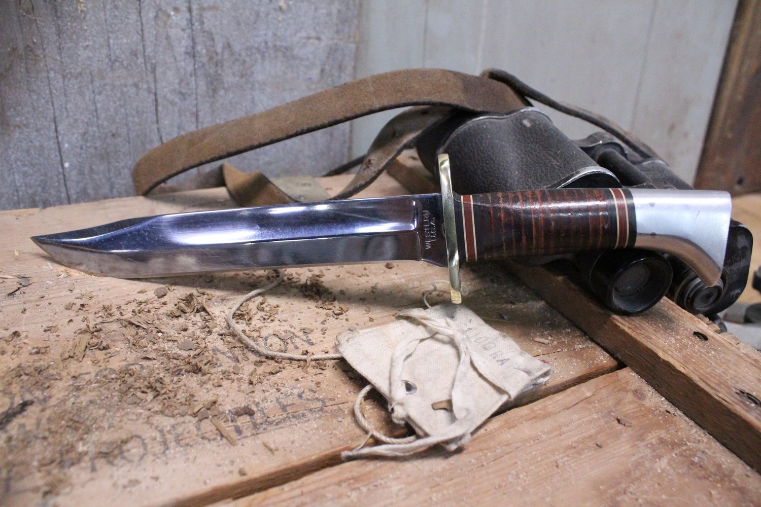 Western Vintage 8&quot; L46-8 Heavy Duty Survival Knife, Leather &amp; Nickel Handle / High Carbon Steel