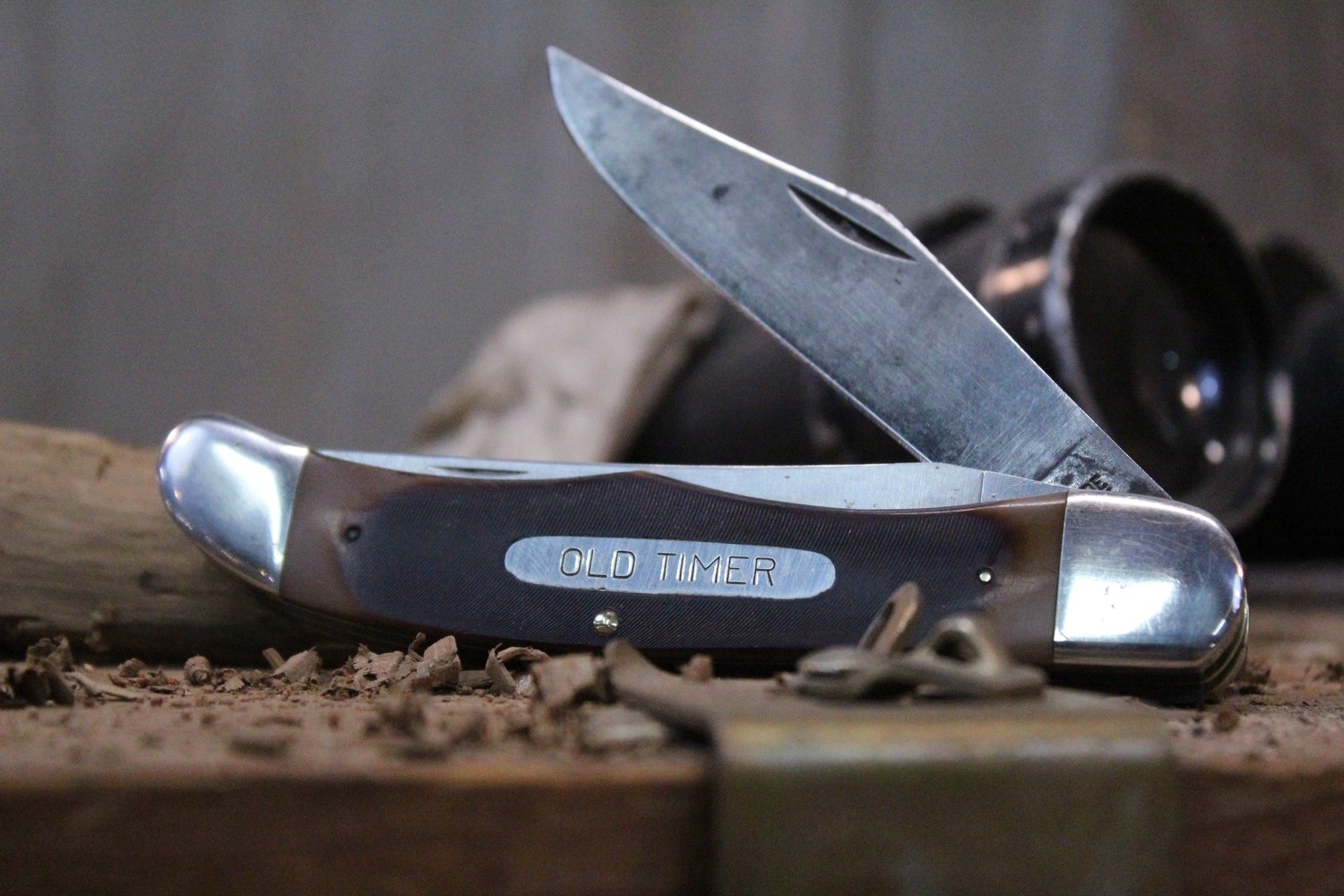 Schrade Vintage Old Timer 4&quot; Hunting Knife, Nickel &amp; Delrin / High Carbon Steel ( Pre Owned )