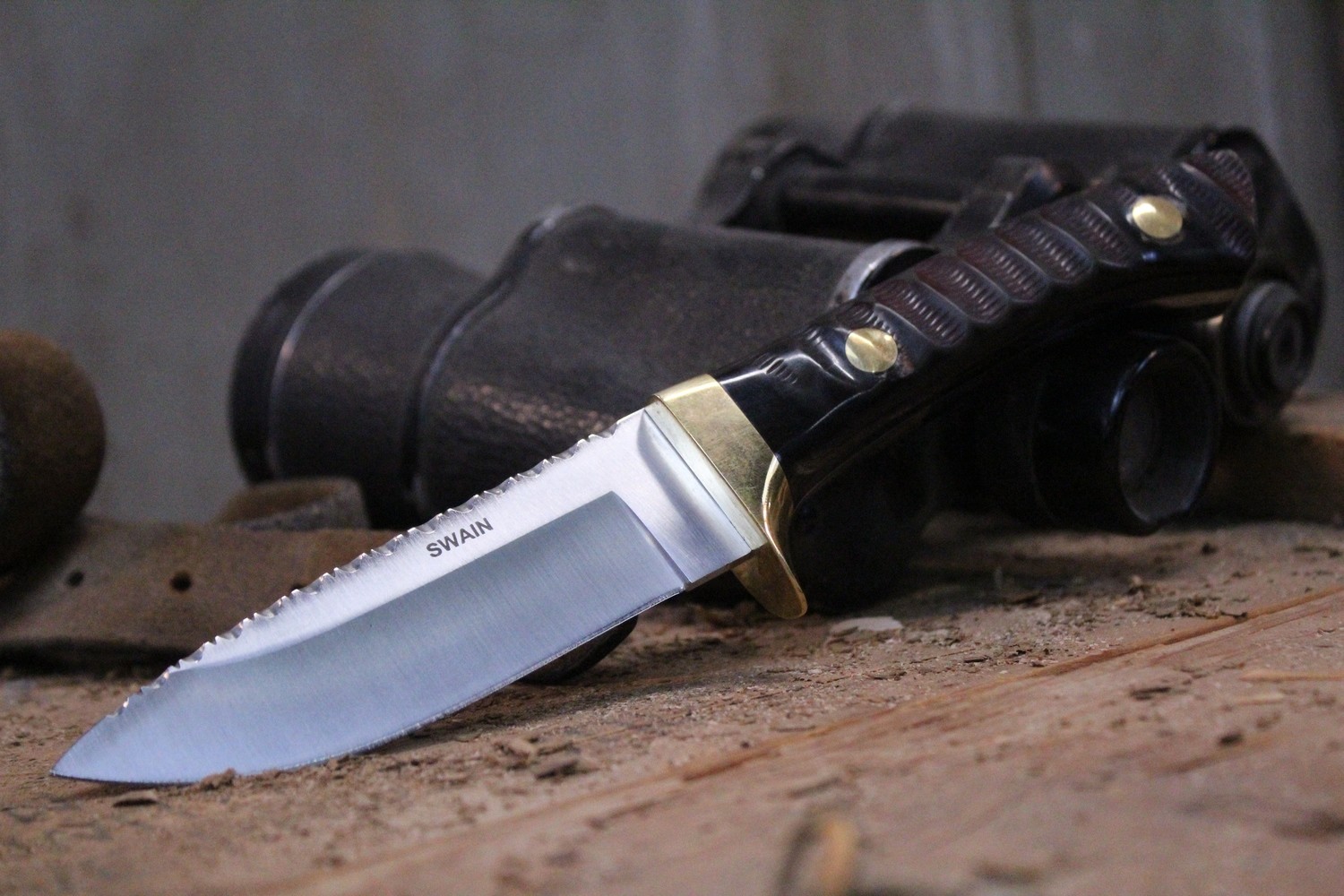 Swanee Swain 4&quot; Drop Point Hunter, Bison Horn / High Carbon Steel