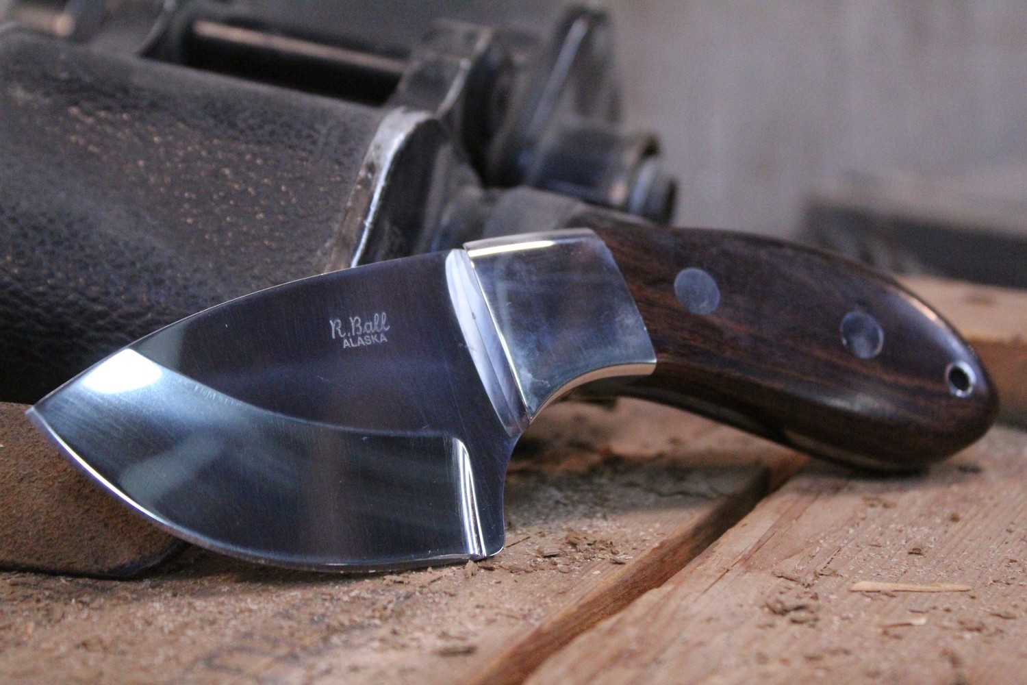 Robert Ball 2.75&quot; Offset Ulu, Desert Ironwood / Polished AEB-L