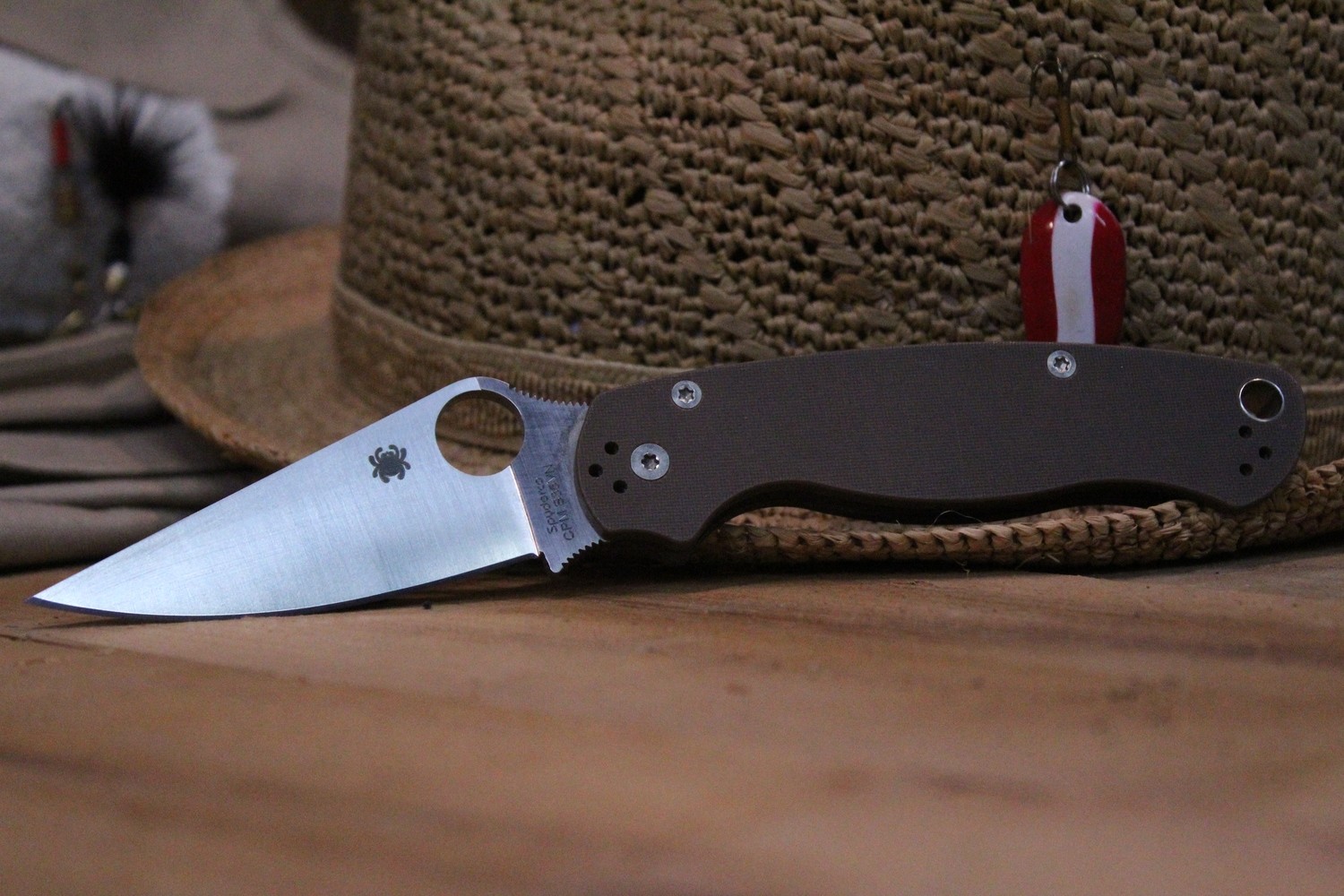 Spyderco Paramilitary 2 3.44&quot; Folding Knife, Brown G-10 / Satin S35VN ( Pre Owned )