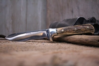 Puma Classic Jagdnicker 4.75&quot; Hunting Knife, Stag Horn / Polished Solingen Steel