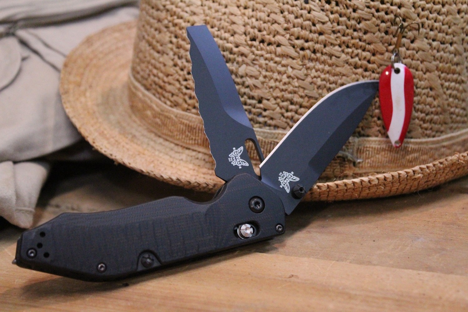 Benchmade Outlast 3.6&quot; Rescue Knife / Black G10 / Black 3V+S30V ( Discontinued )