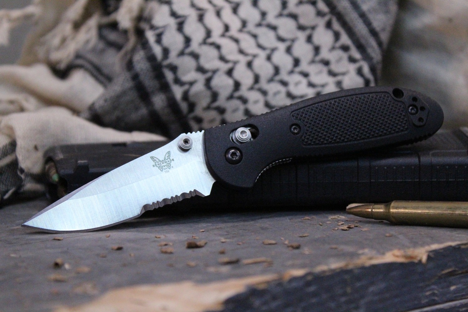 Benchmade Mini Griptilian 2.91&quot; AXIS Lock Knife / Satin Serrated / Black (Pre-Owned) 