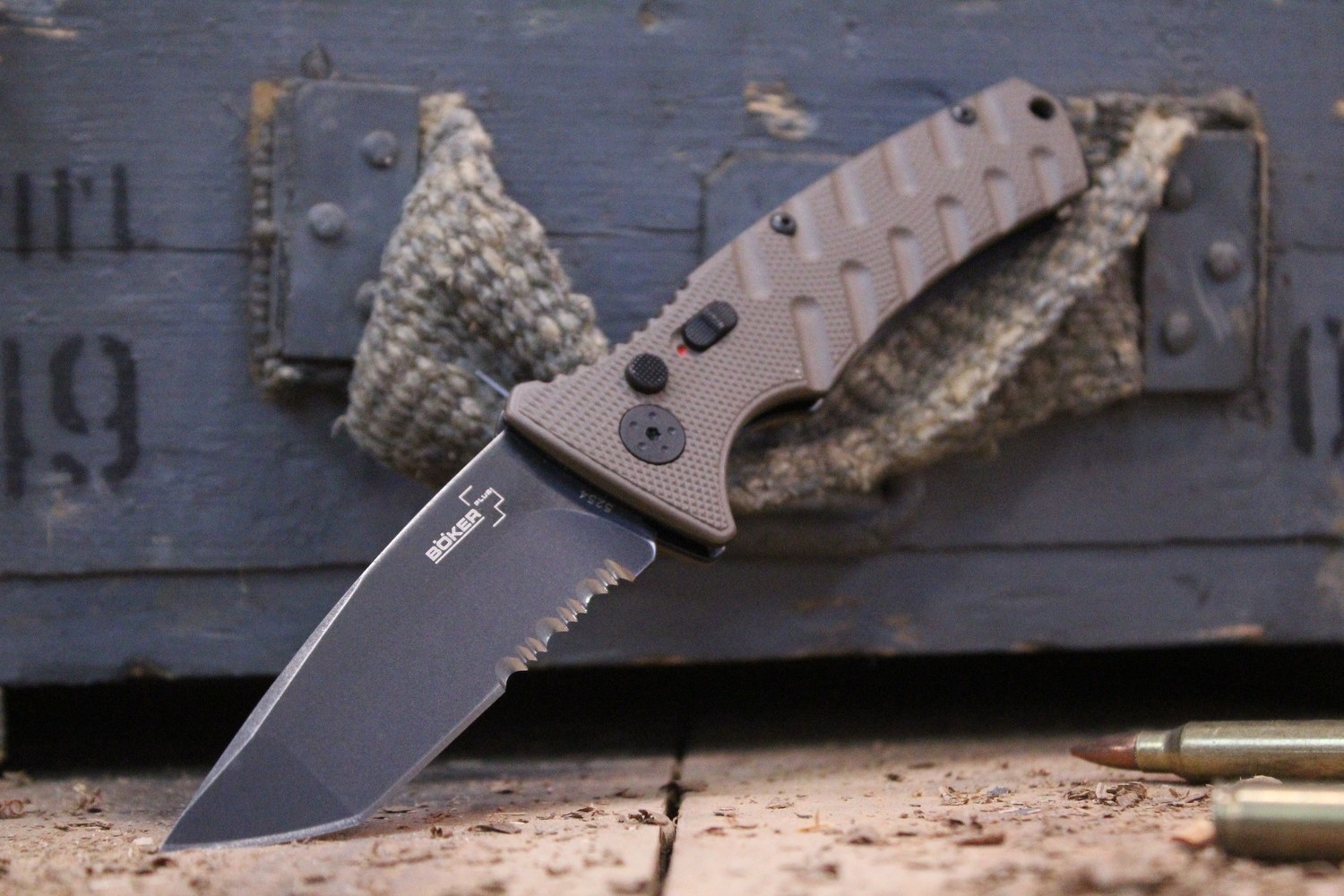 Boker Plus Strike 3.25&quot; Tanto Automatic, Coyote Brown / Black Stonewash – Serrated ( Discontinued )