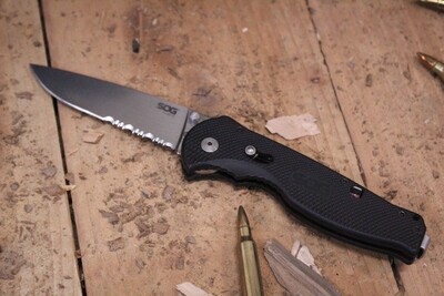 SOG Flash II 3.5" Assisted Opening Knife, Black Zytel / Satin Serrated ( Pre Owned )