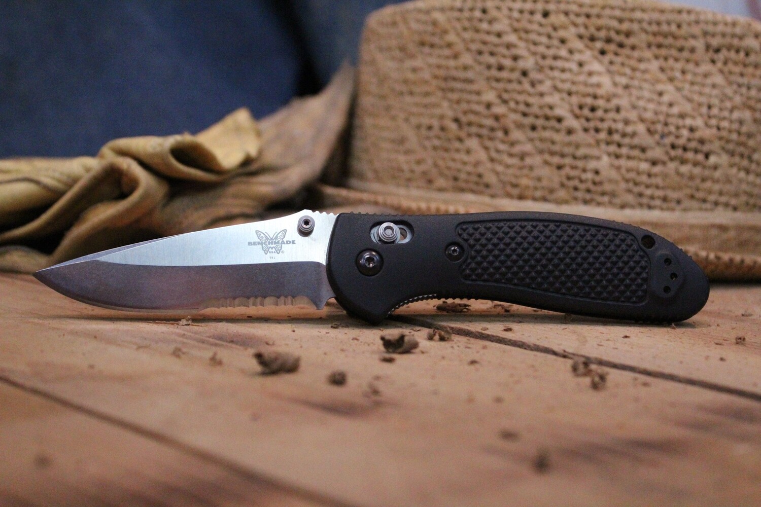 Benchmade Griptilian 3.45&quot; AXIS Lock Knife  / Satin Serrated / Black (Prototype)