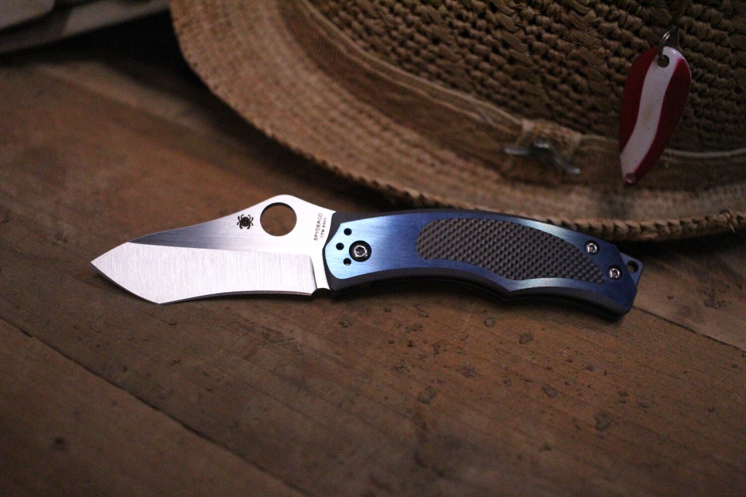 Spyderco Vrango 2.5&quot; Folding Knife, Titanium &amp; Carbon Fiber / Satin S30V ( Pre Owned )