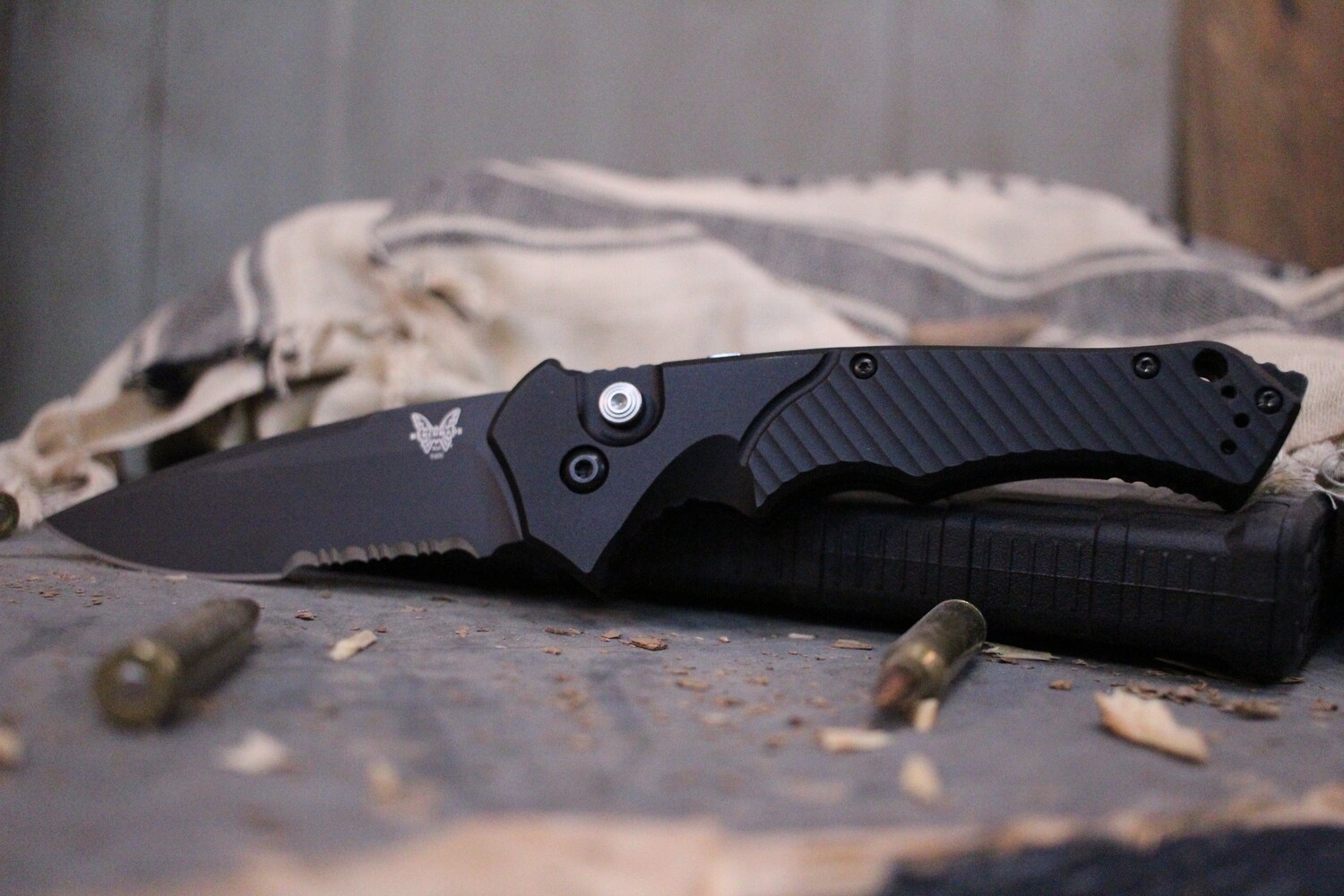 Benchmade Rukus II 3.4&quot; Automatic Knife / Black / Black Serrated ( Discontinued )
