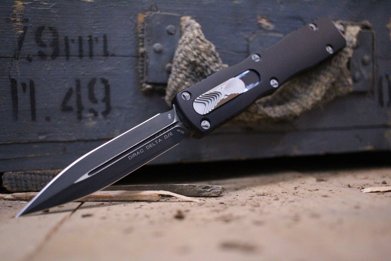 Pink Dagger Automatic OTF Knife Black Dagger