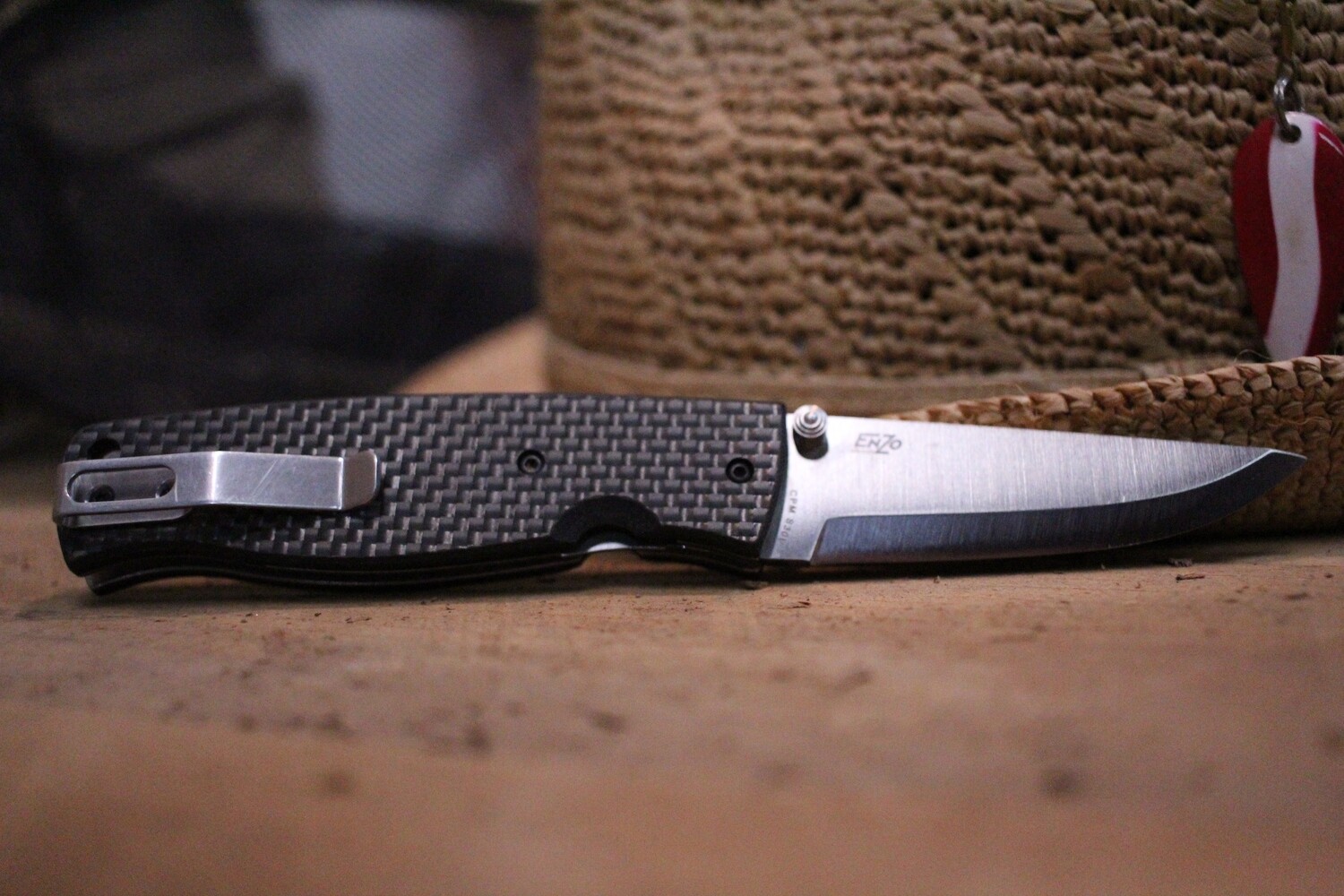 Enzo Birk 75 3&quot; Folding Knife, Carbon Fiber / S30V Scandi Grind ( Pre Owned )