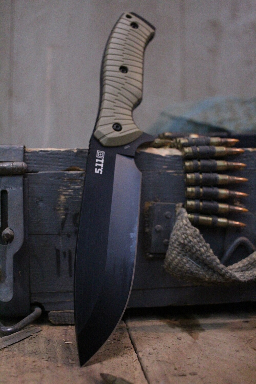 5.11 CFK7 Camp And Field 6.5&quot; Fixed Blade Knife, Black / Tan FRN ( Pre Owned )