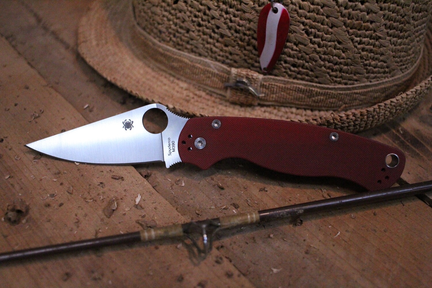 Spyderco Paramilitary 2 3.44&quot; Compression Lock Knife, Red G10 / M390 DLT Exclusive ( Pre Owned )
