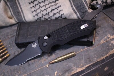Benchmade Triage 3.58" Automatic AXIS Knife / Black / Black Serrated / Strap Cutter