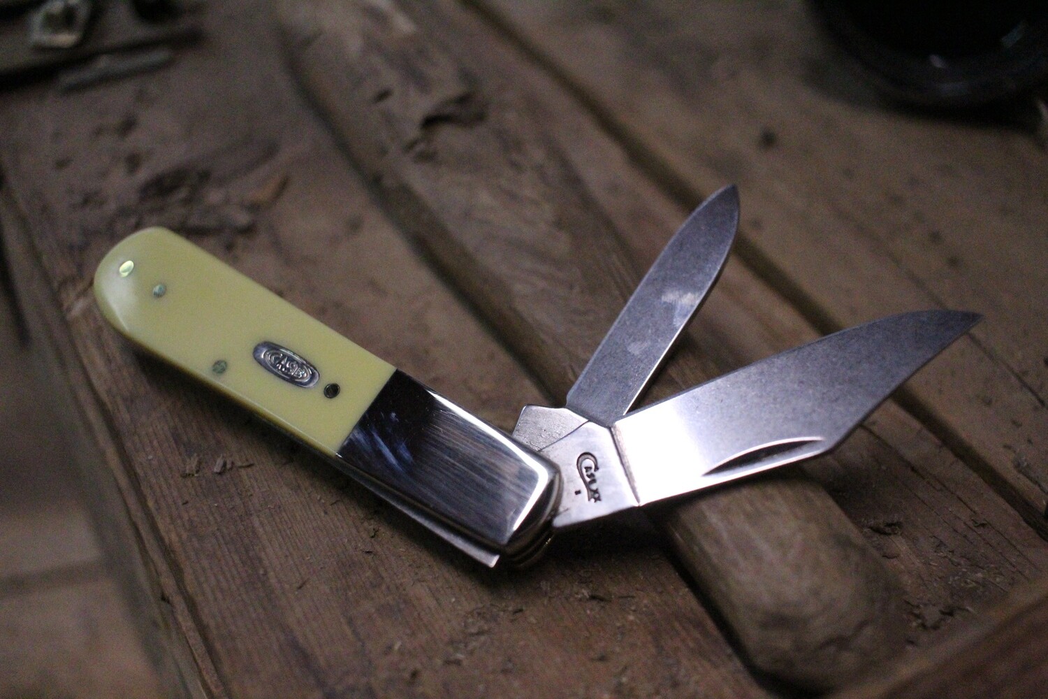 Case Barlow 3.37&quot; / Synthetic Yellow Bone / Stainless Steel ( Discontinued )