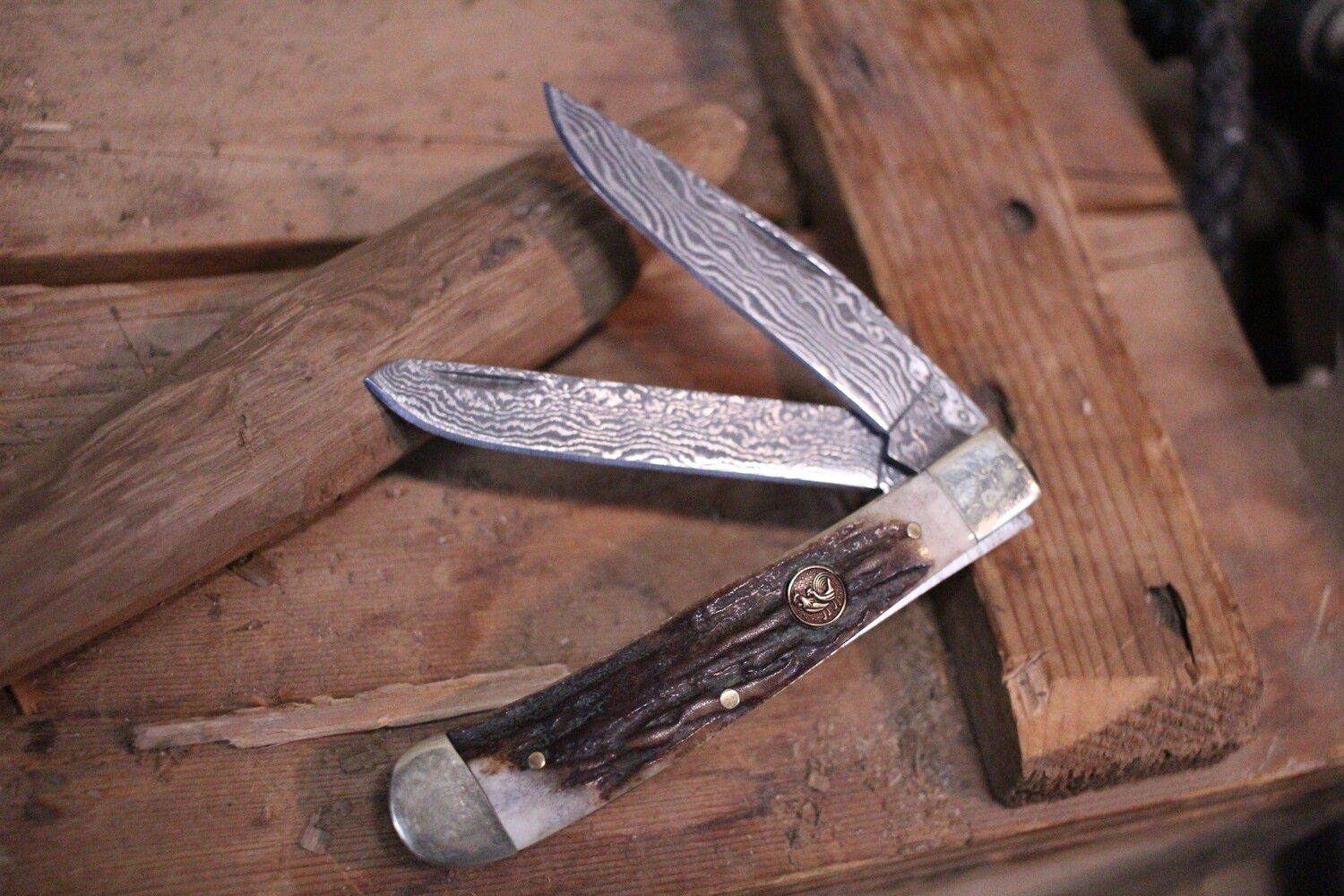 Hen &amp; Rooster Two Blade Trapper Folding Knife, Stag / Damascus ( Pre Owned )