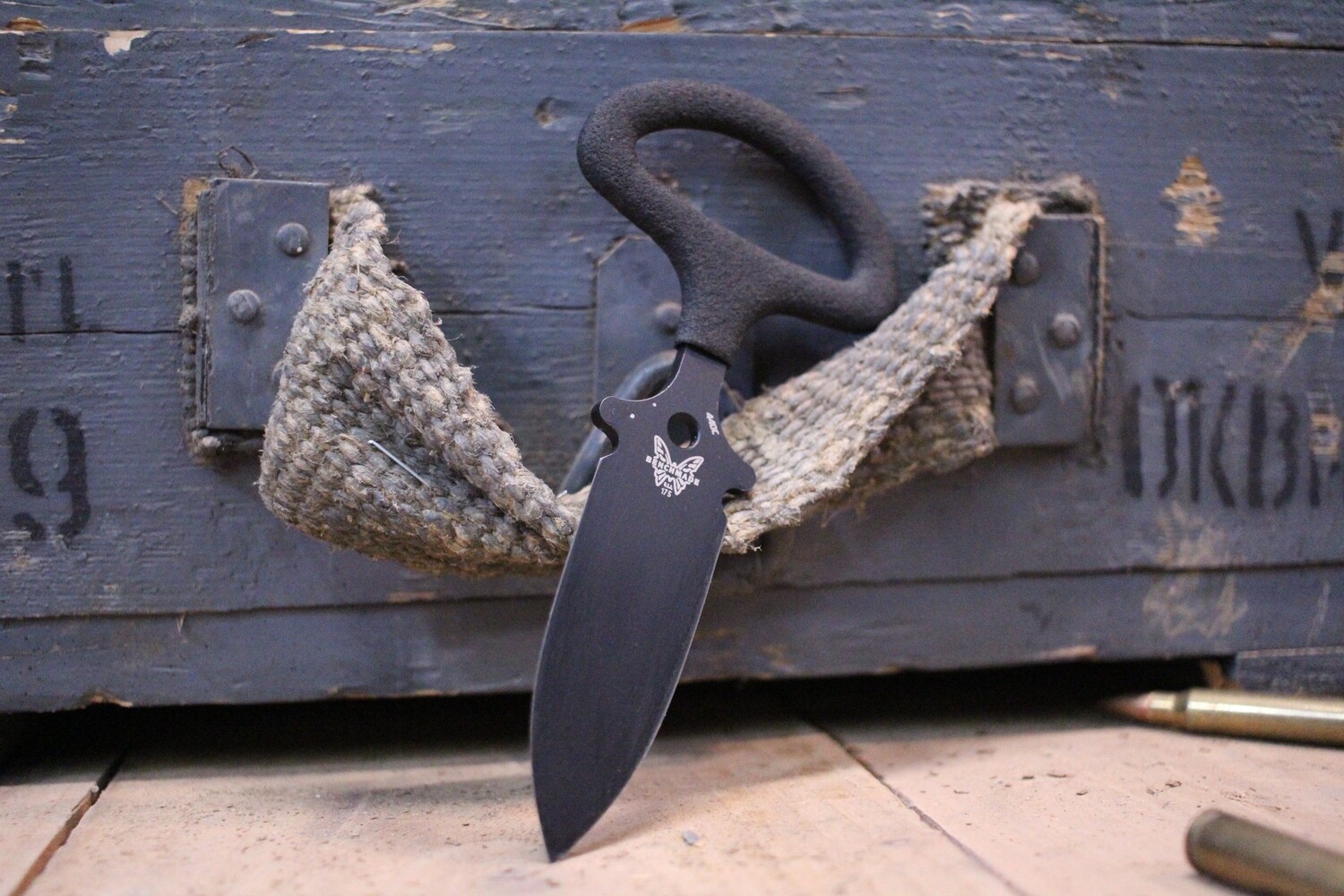 Benchmade CBK 2.75” Fixed Blade Backup Push Dagger / Black Sheath (Pre-Owned)