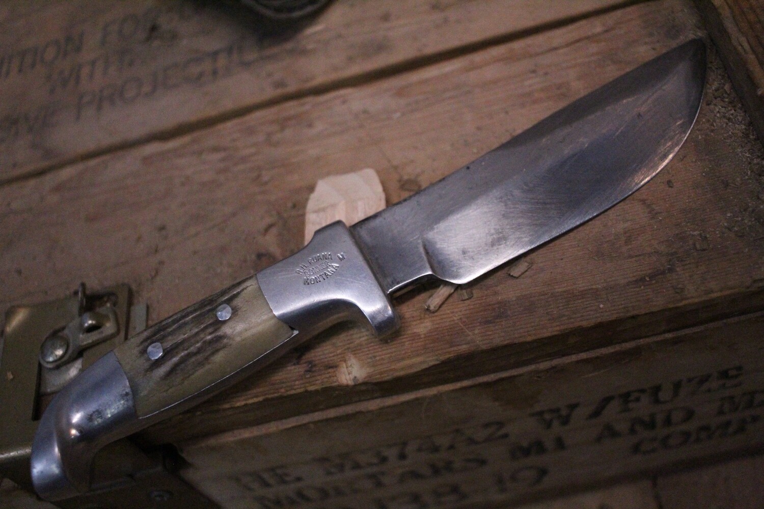 Ruana 14B 5&quot; Fixed Blade, Elk Horn &amp; Aluminum / High Carbon ( Pre Owned )
