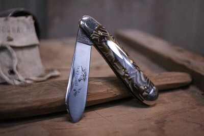 Great Eastern Cutlery Bird Dog 2.75" Slip Joint Knife, Pheasant Feather Acrylic / Satin 1095 ( Pre Owned )