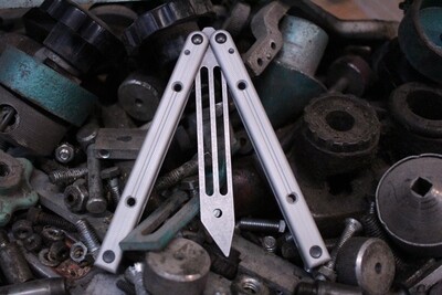 Squid Industries Squidtrainer V3 4.5"  Butterfly Balisong Trainer, Silver / Stone Wash ( Pre Owned )