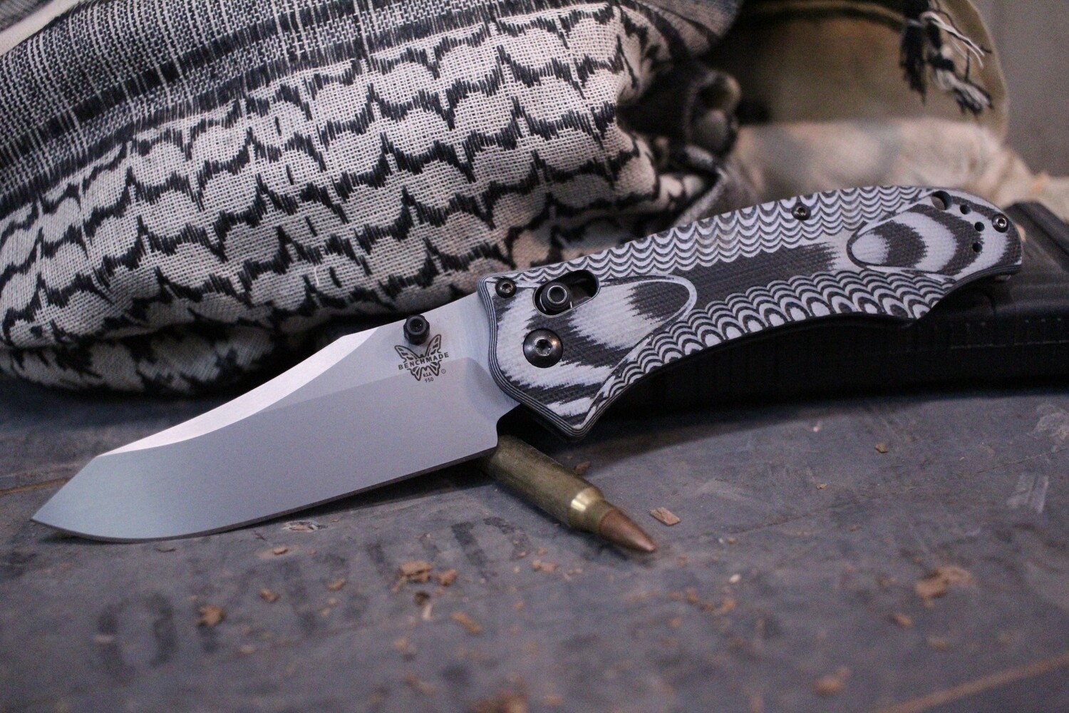 Benchmade Osborne Rift 3.67&quot; AXIS Lock Knife / Satin / Black-Gray (Pre-Owned)