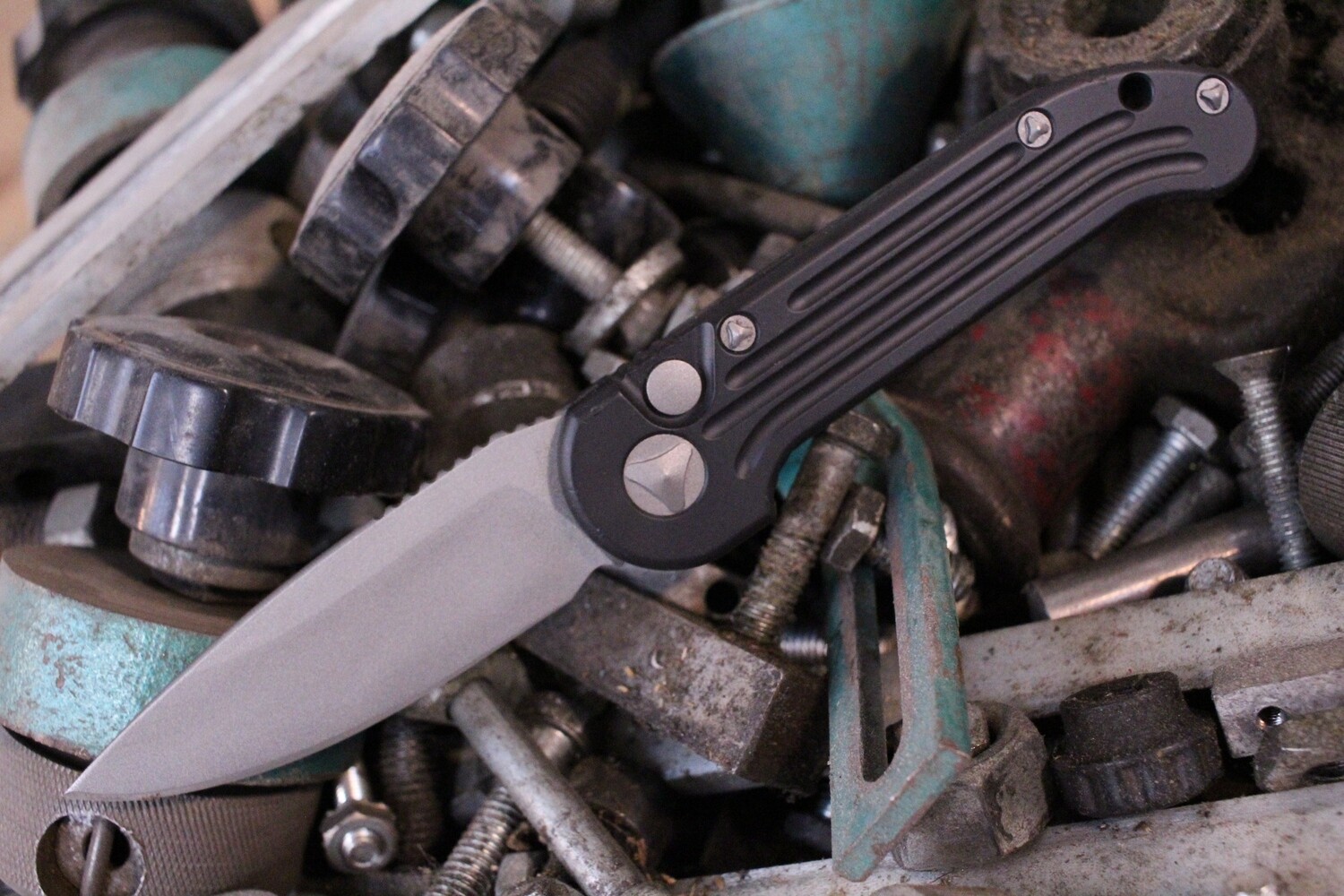 Microtech LUDT 3.4&quot; Automatic Knife, Gun Metal Cerakote Blade / Black